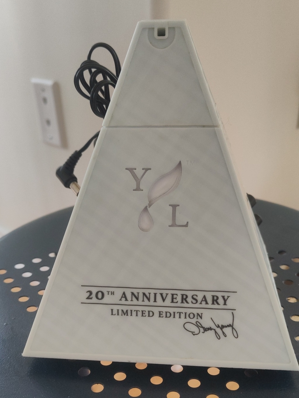 Young Living 20th Anniversary Limited Edition AromaLux Atomizing Diffuser